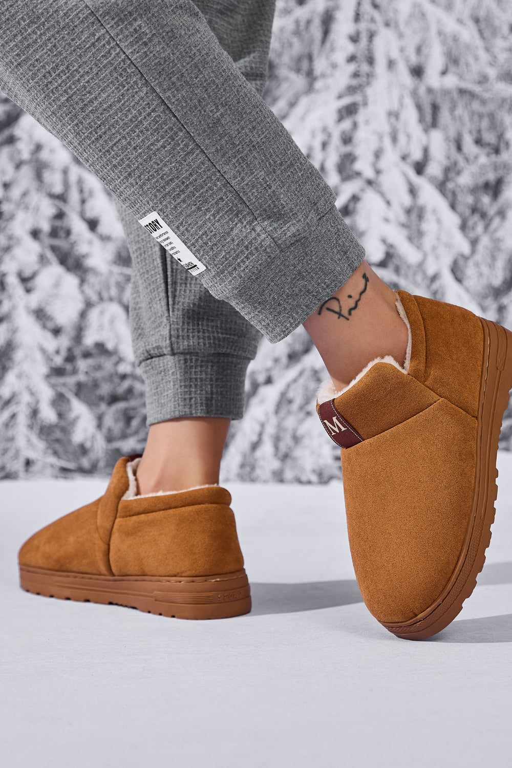 Letter M Suede Round Toe Slippers