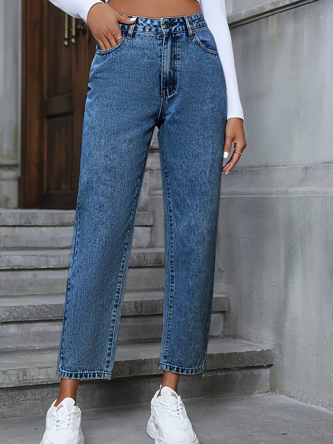 Pocketed Straight Leg Jeans