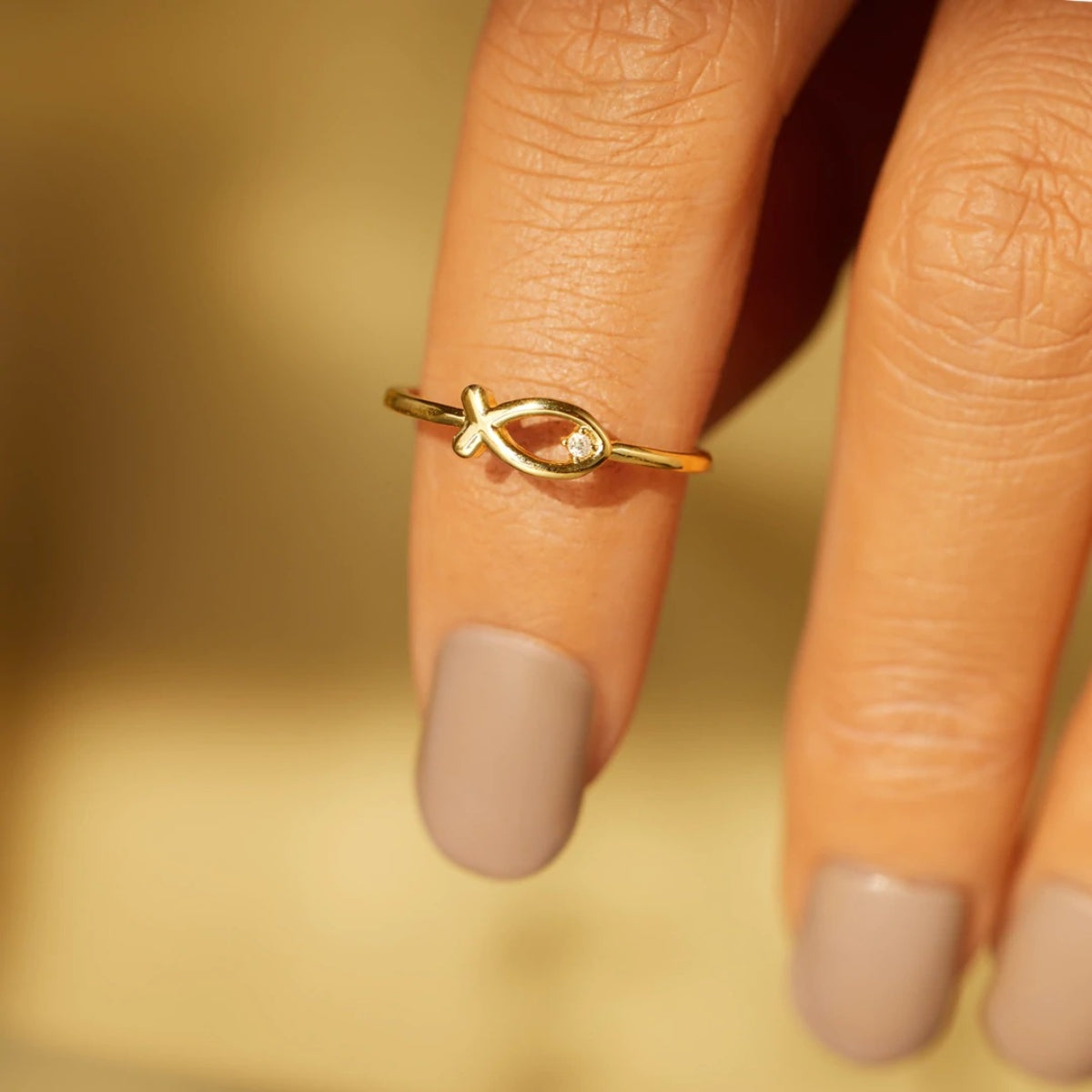 Gold-plated Sterling Silver Inlaid Zircon Fish Ring